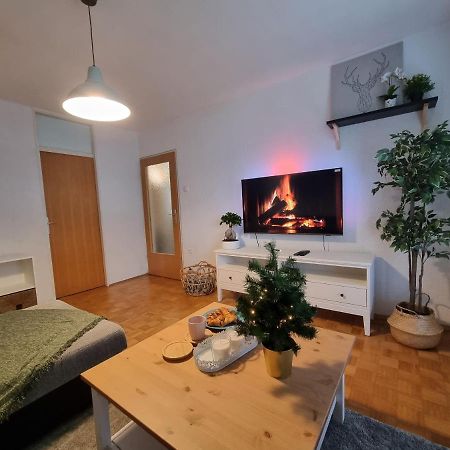 Apartment Gulek Zrece Bagian luar foto